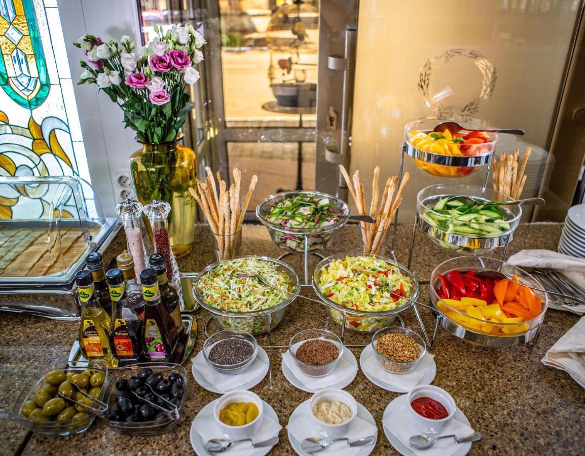 Premier Hotel Palazzo Полтава Екстериор снимка