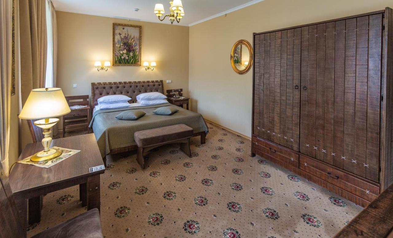 Premier Hotel Palazzo Полтава Екстериор снимка