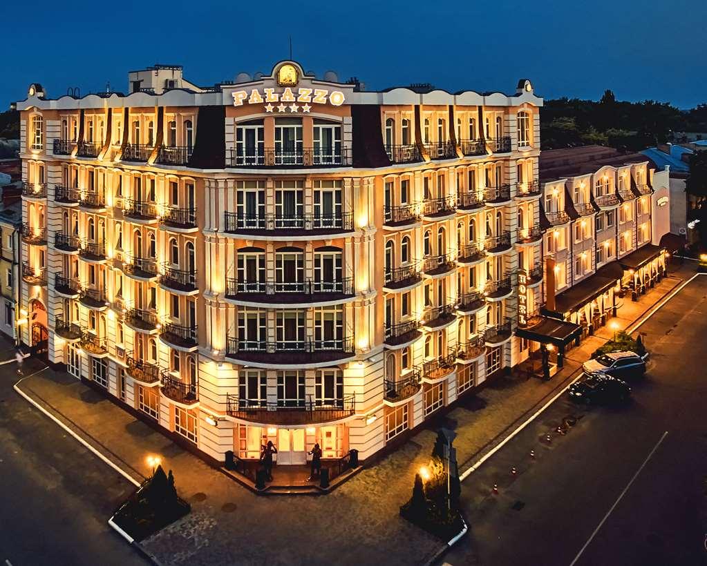 Premier Hotel Palazzo Полтава Екстериор снимка