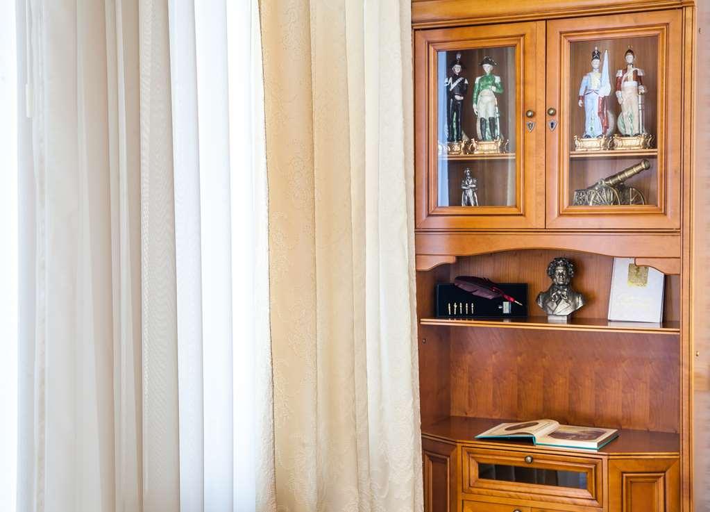 Premier Hotel Palazzo Полтава Стая снимка