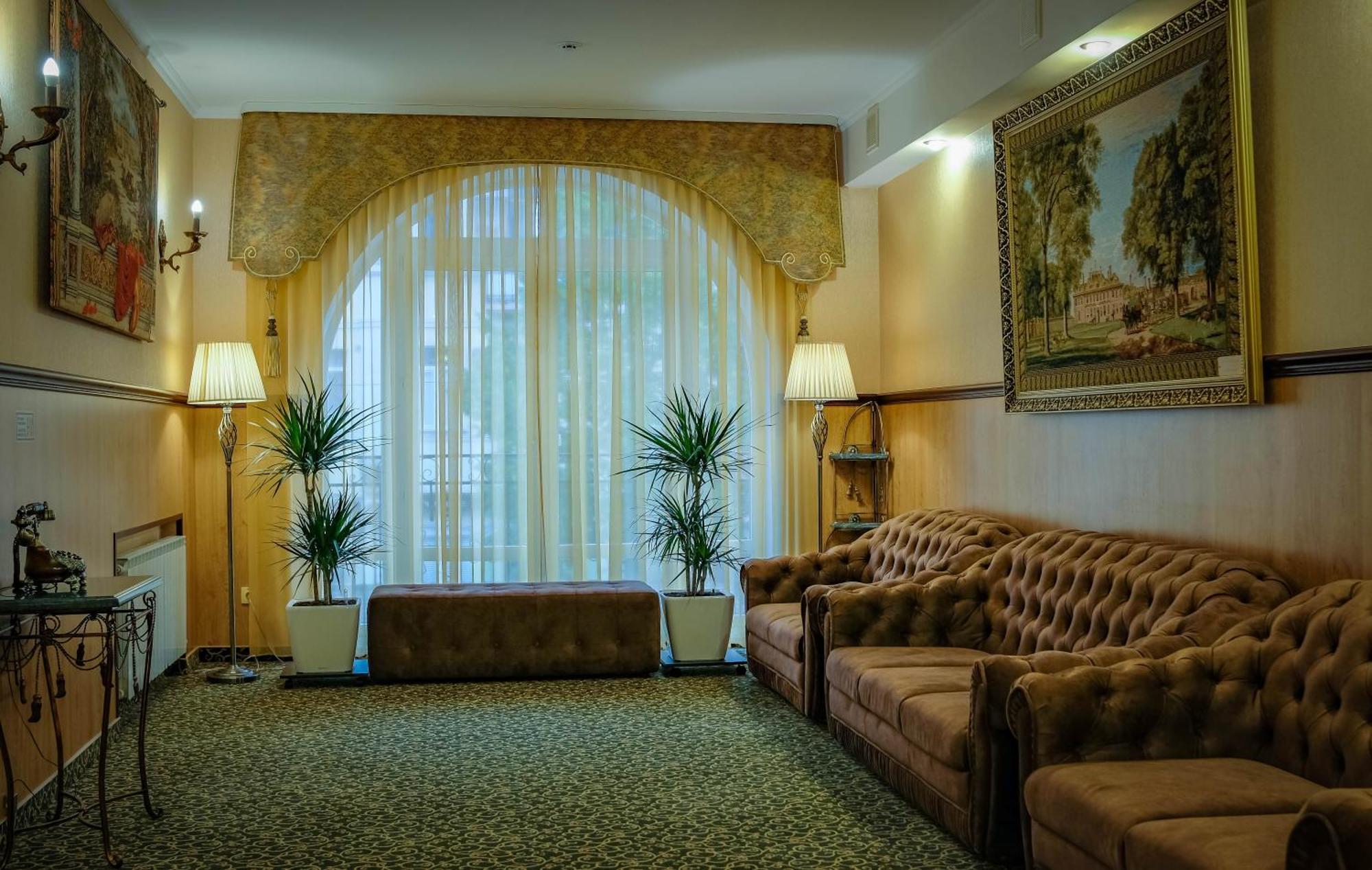 Premier Hotel Palazzo Полтава Екстериор снимка