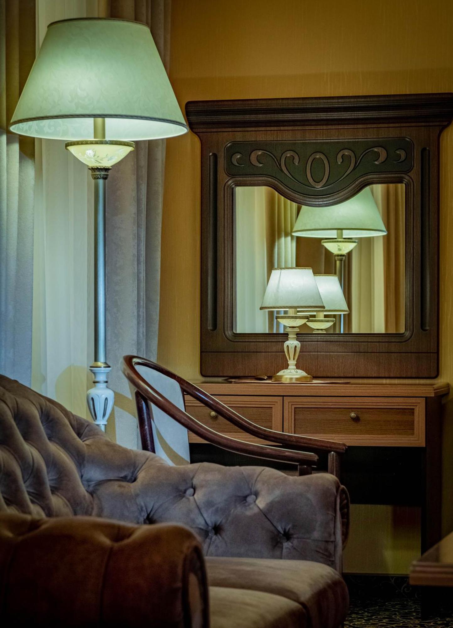 Premier Hotel Palazzo Полтава Екстериор снимка
