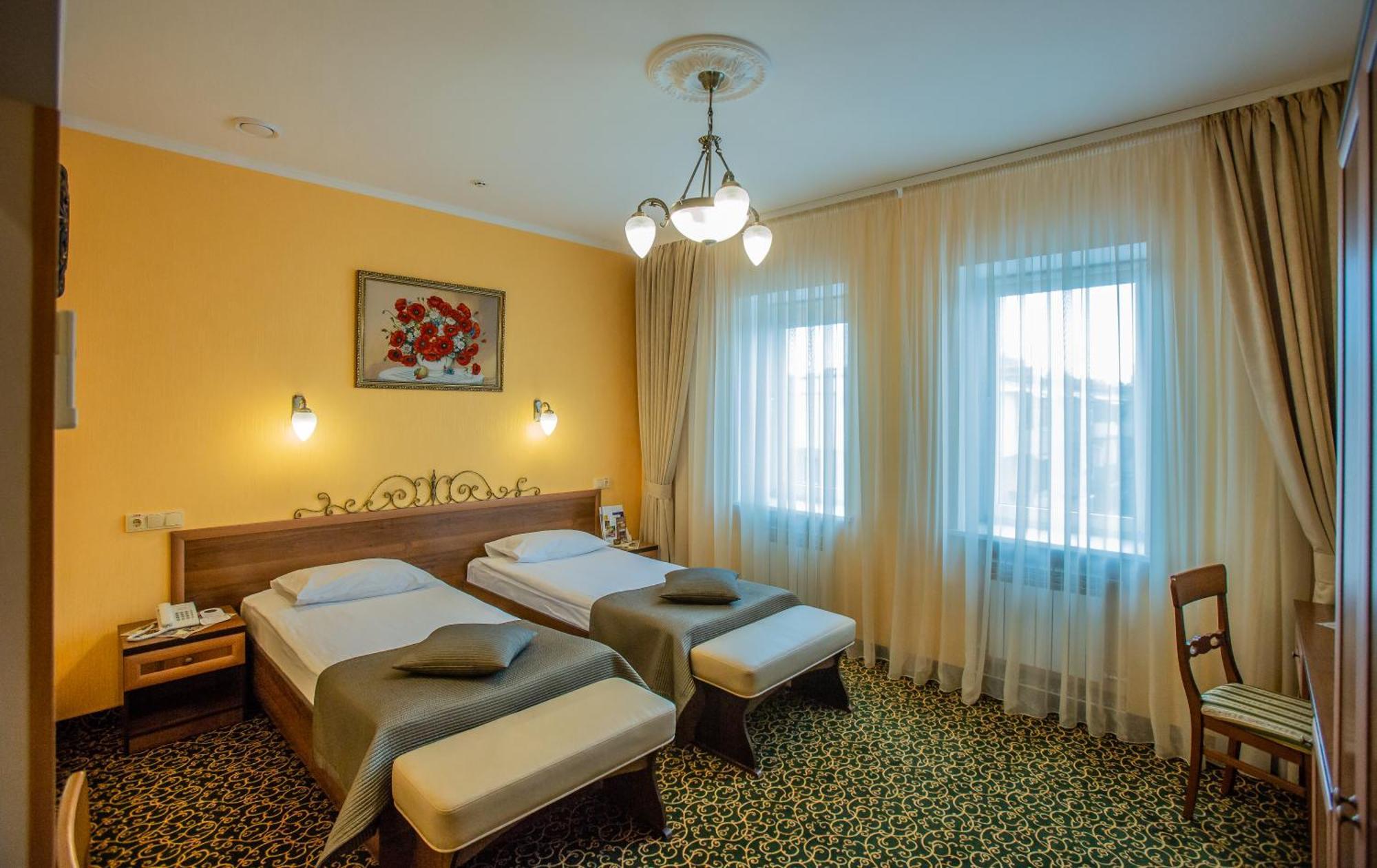 Premier Hotel Palazzo Полтава Стая снимка
