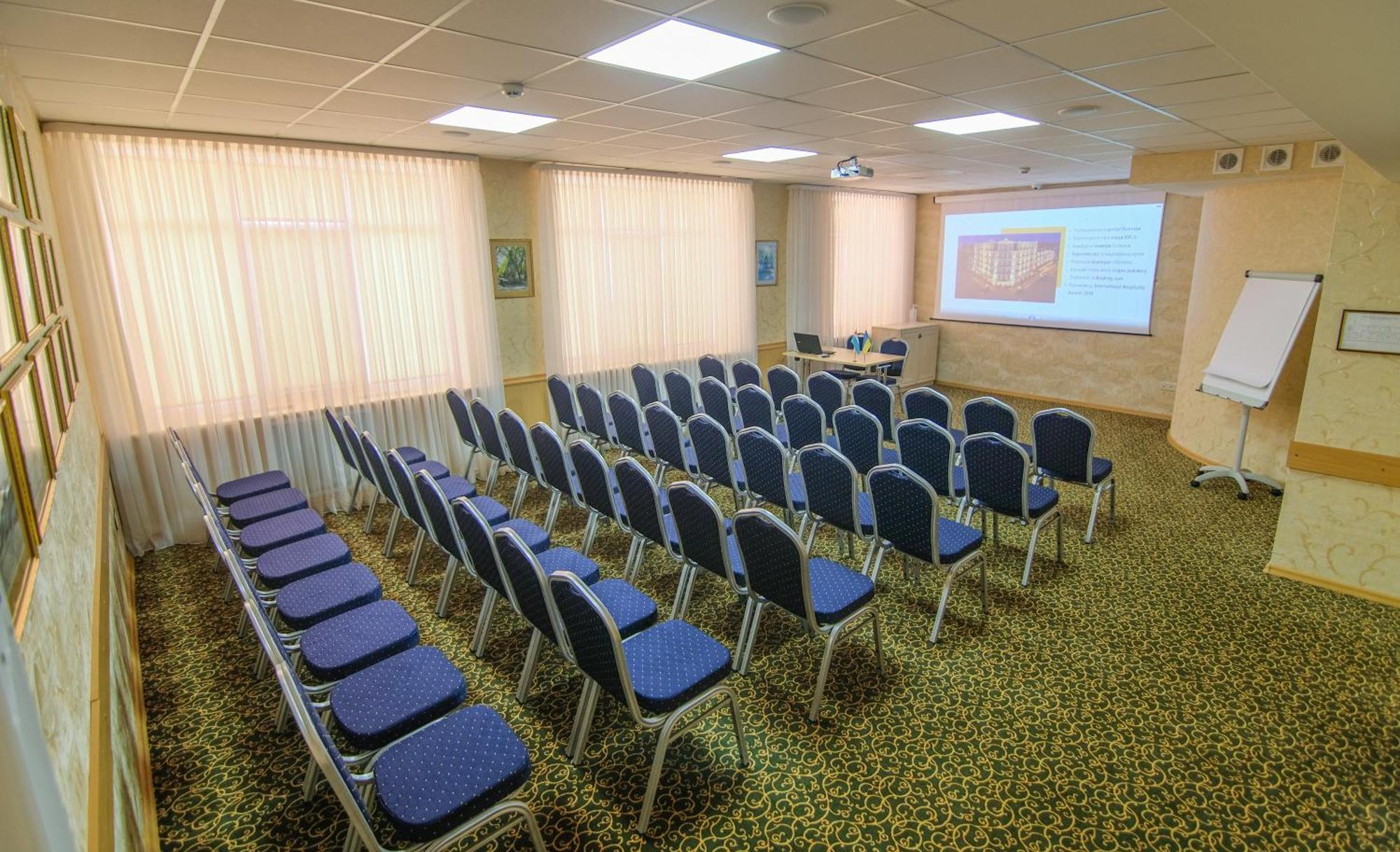 Premier Hotel Palazzo Полтава Екстериор снимка
